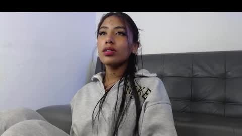 Snapshot of deysha_garncia chatting on 11-05-25, 04:07 Deysha online show from 11-05-25, 04:07