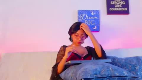 Snapshot of dhalya_roses chatting on 06-12-26, 03:11 dhalya online show from 06-12-26, 03:11