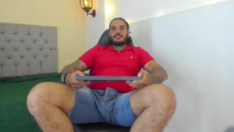 Snapshot of dhamian_wolf_hunter chatting on 11-13-25, 07:57 dhaian online show from 11-13-25, 07:57