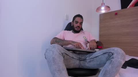 Snapshot of dhamian_wolf_hunter chatting on 11-26-25, 08:43 dhaian online show from 11-26-25, 08:43