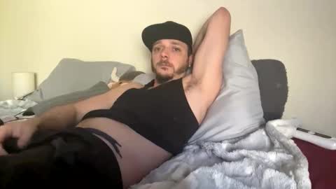 Snapshot of dharbison23 chatting on 10-24-25, 06:59 dharbison23 online show from 10-24-25, 06:59