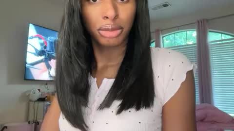 Snapshot of di0rd0lly chatting on 06-13-26, 11:19 Dolly online show from 06-13-26, 11:19