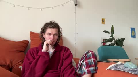 Di Alex online show from 04-24-26, 07:55