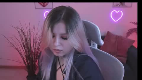 Dia online show from 02-12-25, 01:59