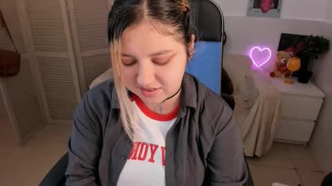 Dia online show from 09-23-25, 05:54