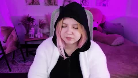 Dia online show from 02-18-26, 07:43