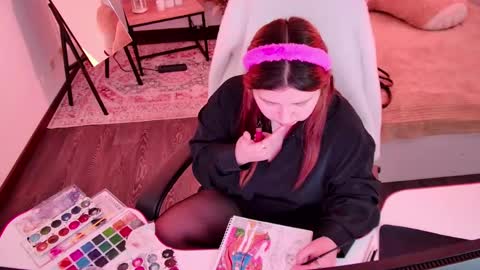 Dia online show from 04-21-26, 01:42