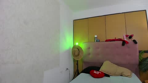 D I A B L A online show from 12-31-24, 03:01