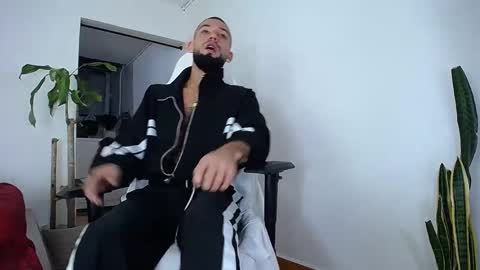 MaSSimo online show from 09-17-25, 01:51