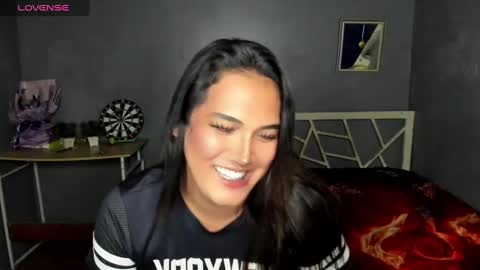 Snapshot of diamond_foxy chatting on 01-23-25, 07:00 Wency online show from 01-23-25, 07:00