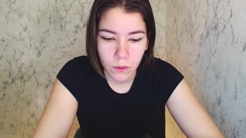 diamond is online show from 12-23-25, 03:04