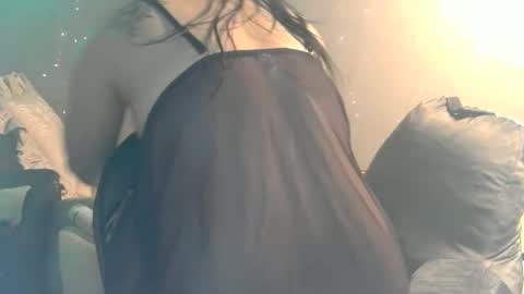 Snapshot of diamondshadows chatting on 03-05-25, 03:51 Diamonds online show from 03-05-25, 03:51