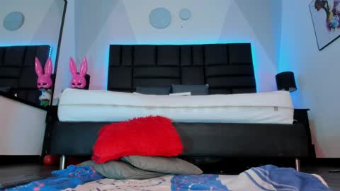 Snapshot of diana_clarck chatting on 02-28-25, 09:04 Diana Tamayo online show from 02-28-25, 09:04