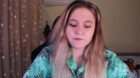 Snapshot of diana_floweri chatting on 01-10-25, 10:28 Diana online show from 01-10-25, 10:28