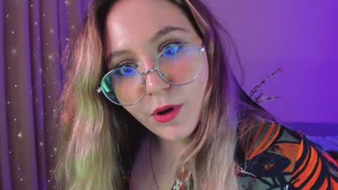 Snapshot of diana_floweri chatting on 01-16-25, 01:14 Diana online show from 01-16-25, 01:14