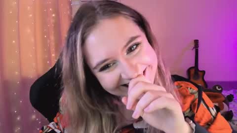 Snapshot of diana_floweri chatting on 02-15-25, 09:27 Diana online show from 02-15-25, 09:27