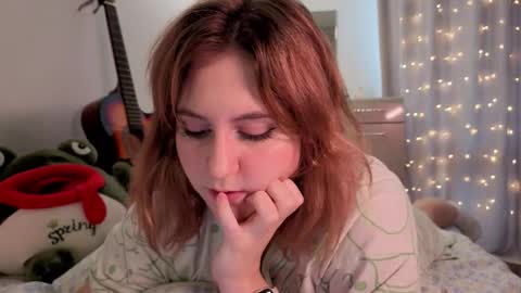 Snapshot of diana_floweri chatting on 09-24-25, 09:45 Diana online show from 09-24-25, 09:45