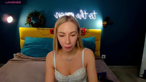 Diana  online show from 12-16-24, 08:52