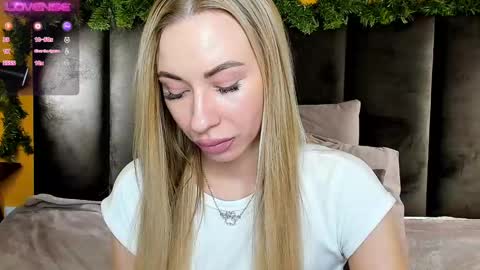 Diana  online show from 01-14-25, 05:08