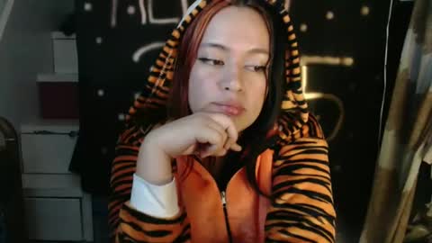 Snapshot of diana_smit_ chatting on 01-02-25, 04:20 diana online show from 01-02-25, 04:20