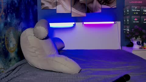 Snapshot of dianabeautyxxx chatting on 01-28-25, 10:23 Diana online show from 01-28-25, 10:23