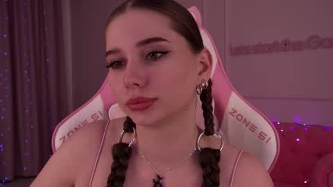 Diana online show from 01-14-25, 04:04