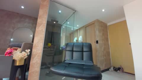 dianac1998 online show from 01-27-25, 11:11