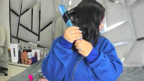 dianarous online show from 11-10-25, 03:16