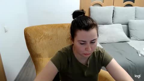 dianasmiey7 online show from 04-15-26, 07:58