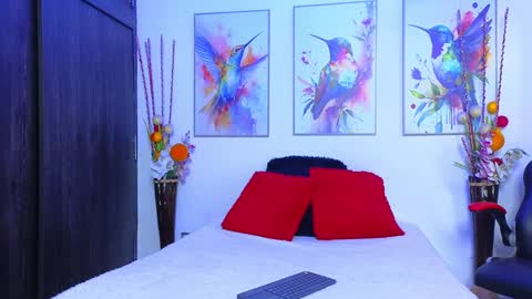 Snapshot of dianayleo chatting on 12-06-24, 11:54 Ana Leo online show from 12-06-24, 11:54