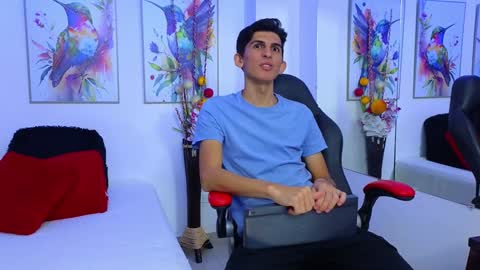 Snapshot of dianayleo chatting on 12-11-24, 01:49 Ana Leo online show from 12-11-24, 01:49