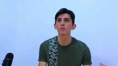 Snapshot of dianayleo chatting on 02-11-25, 12:05 Ana Leo online show from 02-11-25, 12:05