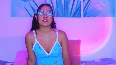 Snapshot of dianayleo chatting on 11-30-25, 01:59 Ana Leo online show from 11-30-25, 01:59