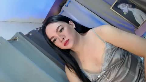 Dianne online show from 04-26-26, 05:05