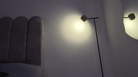 Melania   -    online show from 02-08-25, 11:13