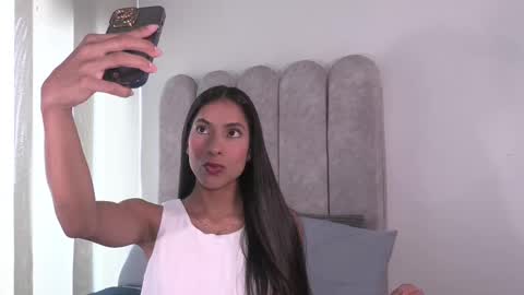 Melania   -    online show from 02-13-25, 09:06