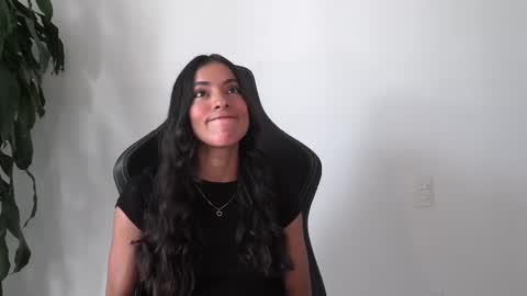 Melania   -    online show from 03-03-25, 08:21