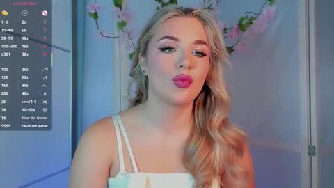 Snapshot of diannedibartolo chatting on 10-09-25, 07:23 diannedibartolo online show from 10-09-25, 07:23