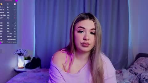 Snapshot of diannedibartolo chatting on 12-04-25, 06:12 diannedibartolo online show from 12-04-25, 06:12