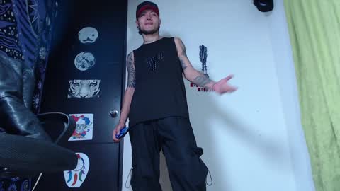 Snapshot of dicaprioo_ chatting on 12-03-24, 07:55 DICAPRIO online show from 12-03-24, 07:55