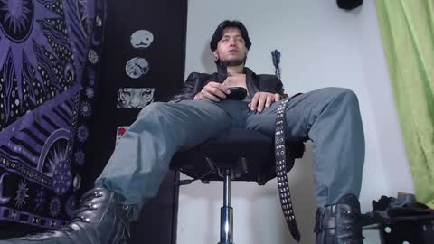 Snapshot of dicaprioo_ chatting on 12-13-24, 06:59 DICAPRIO online show from 12-13-24, 06:59