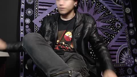 Snapshot of dicaprioo_ chatting on 01-16-25, 02:09 DICAPRIO online show from 01-16-25, 02:09