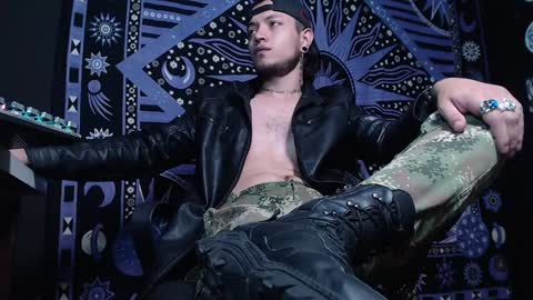 Snapshot of dicaprioo_ chatting on 02-02-25, 08:19 DICAPRIO online show from 02-02-25, 08:19