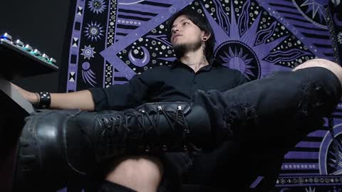 Snapshot of dicaprioo_ chatting on 02-03-25, 03:38 DICAPRIO online show from 02-03-25, 03:38