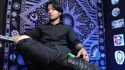 Snapshot of dicaprioo_ chatting on 02-14-25, 05:57 DICAPRIO online show from 02-14-25, 05:57