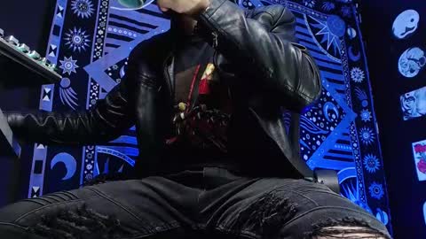 Snapshot of dicaprioo_ chatting on 02-17-25, 08:26 DICAPRIO online show from 02-17-25, 08:26