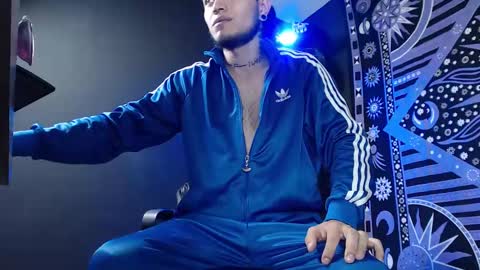 Snapshot of dicaprioo_ chatting on 02-21-25, 07:21 DICAPRIO online show from 02-21-25, 07:21