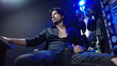 Snapshot of dicaprioo_ chatting on 03-03-25, 06:44 DICAPRIO online show from 03-03-25, 06:44