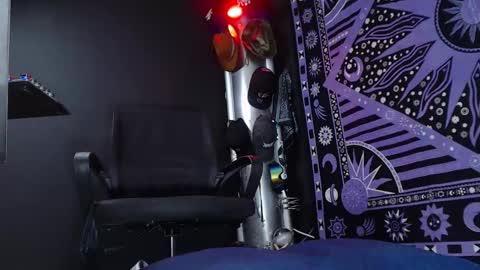 Snapshot of dicaprioo_ chatting on 03-07-25, 11:38 DICAPRIO online show from 03-07-25, 11:38