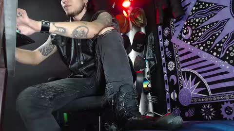 Snapshot of dicaprioo_ chatting on 03-10-25, 05:39 DICAPRIO online show from 03-10-25, 05:39